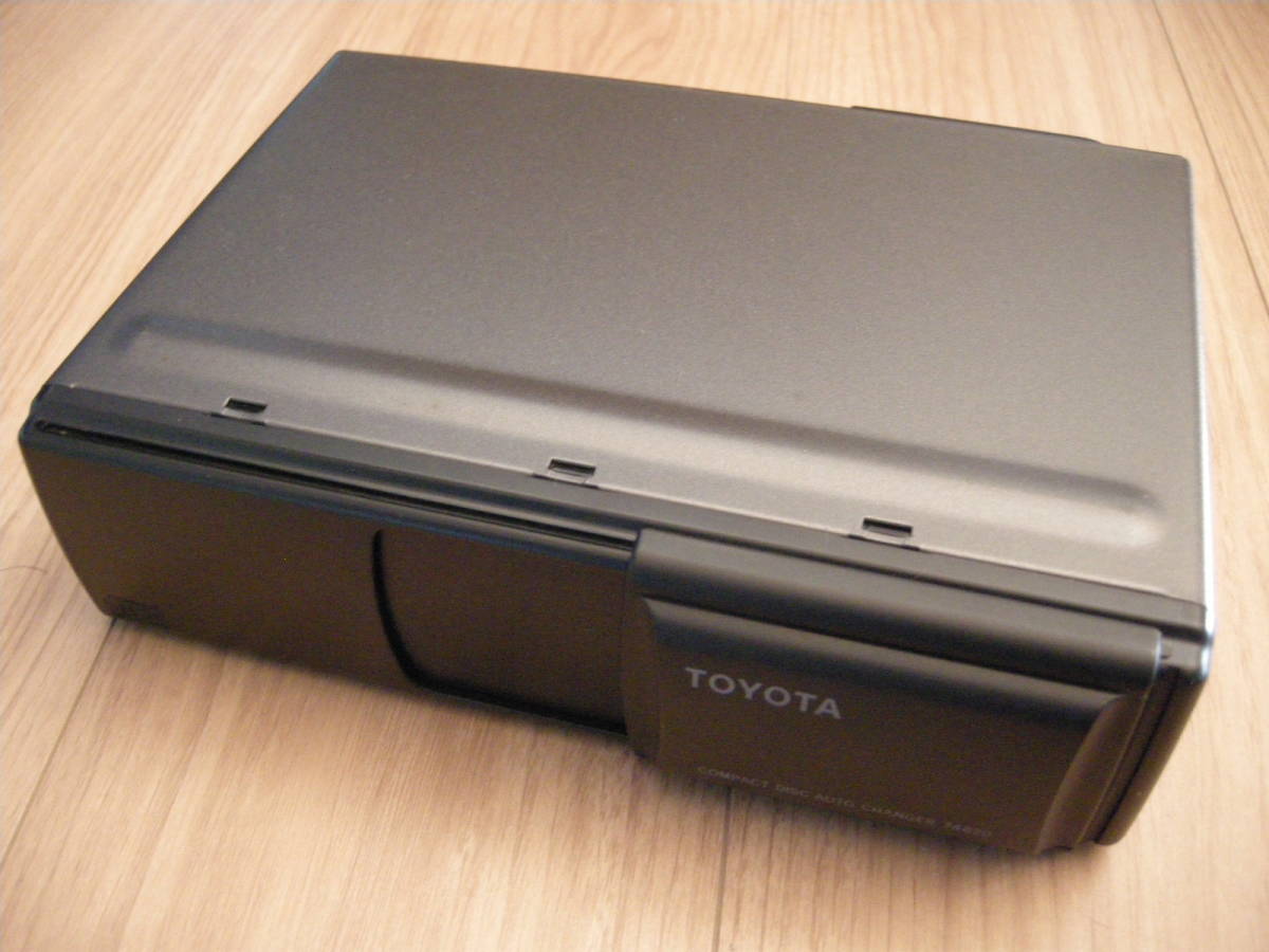 トヨタ純正 CDチェンジャー 74820( 08601-00848/CX-CS0530F )& コントロ-ラ- 74821 TOYOTA 未使用、長期保管品 マガジン欠拍卖