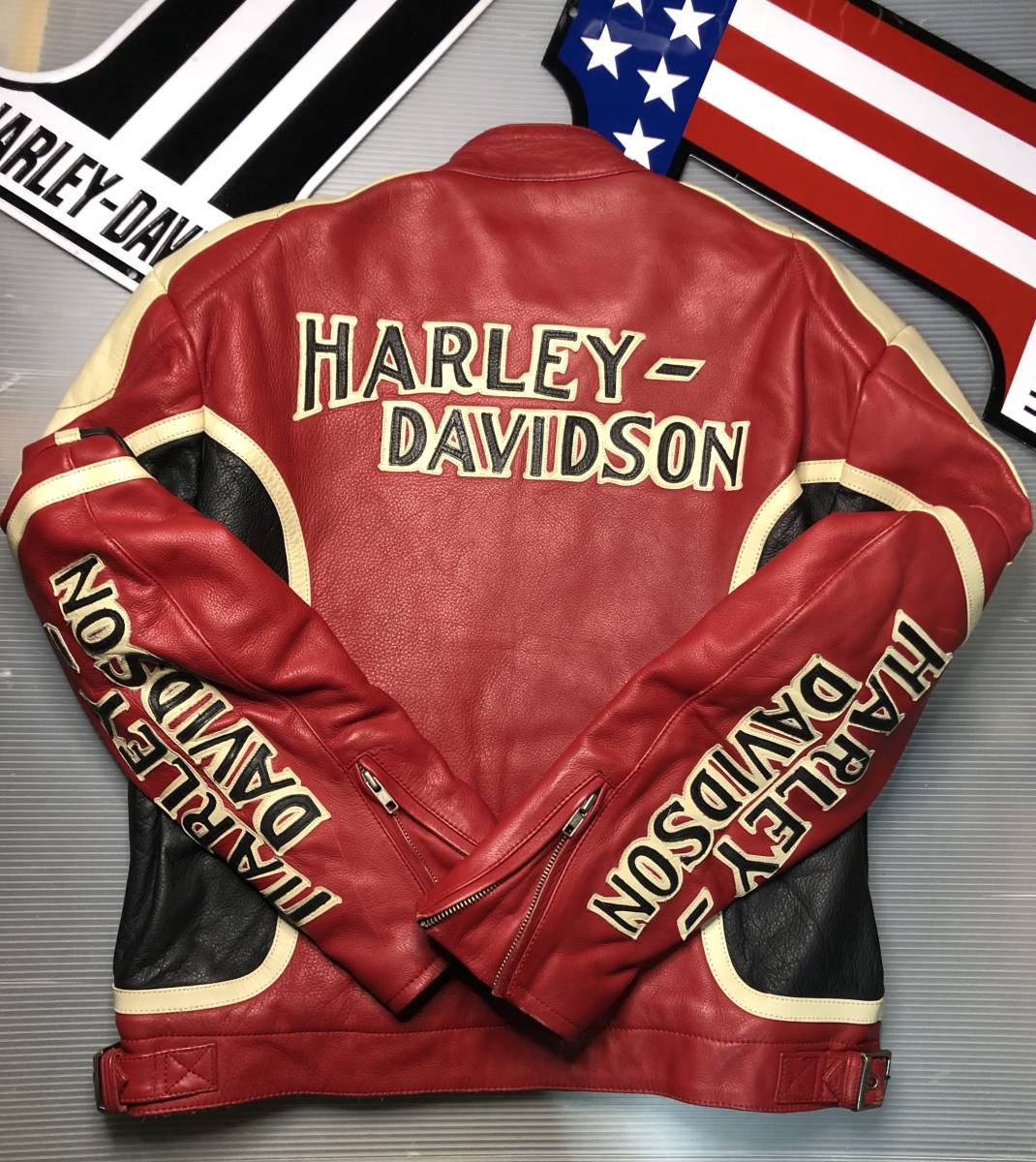 【稀少なレア・ヴィンテージ・モデル!入手困難】極上の美品! ハーレーダビッドソン 本革レーシング ジャケット芸能人御用達アイテム!拍卖