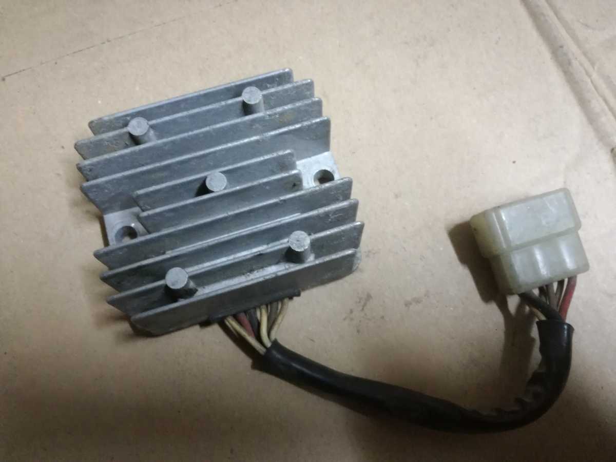 RZ250 実働車から取り外したレギュレーターレクチファイヤー RZ350拍卖