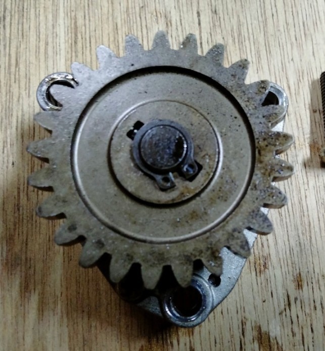 GSX250Eザリゴキ 中古オイルポンプーSUZUKI純正拍卖