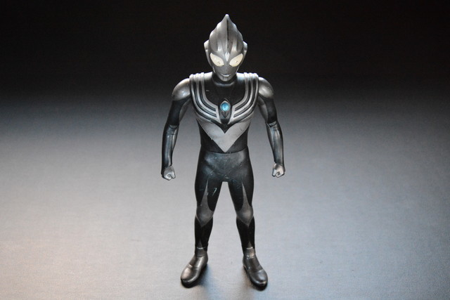 古い人形 ウルトラマン ティガダーク 2000 円谷プロ 約30cm 検索用語→A10内怪獣人形特撮円谷プロフィギアソフビ拍卖