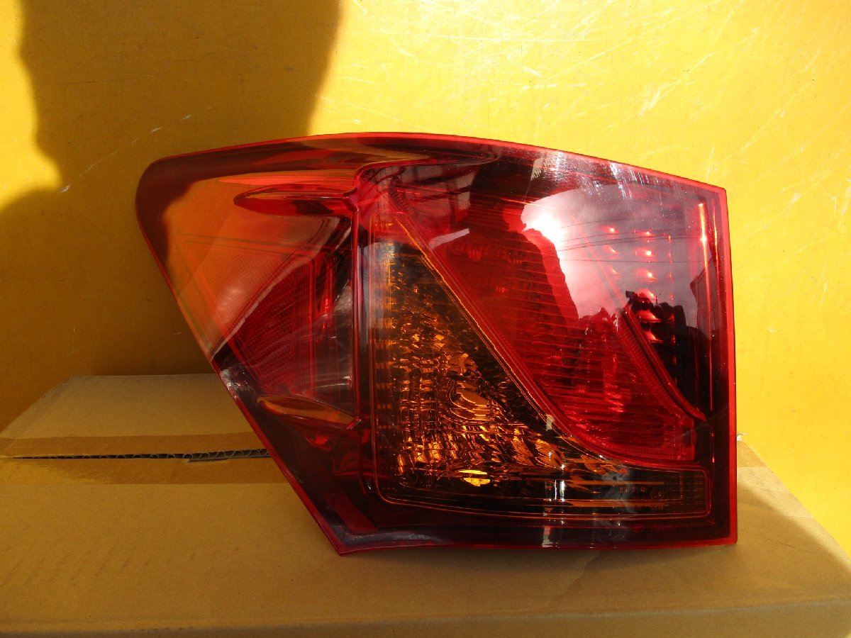 レクサス GS GWL10 GRL10 AWL10用!純正テールレンズ/テールライト コーナー部分 左側 KOITO30-392 81561-30C80拍卖