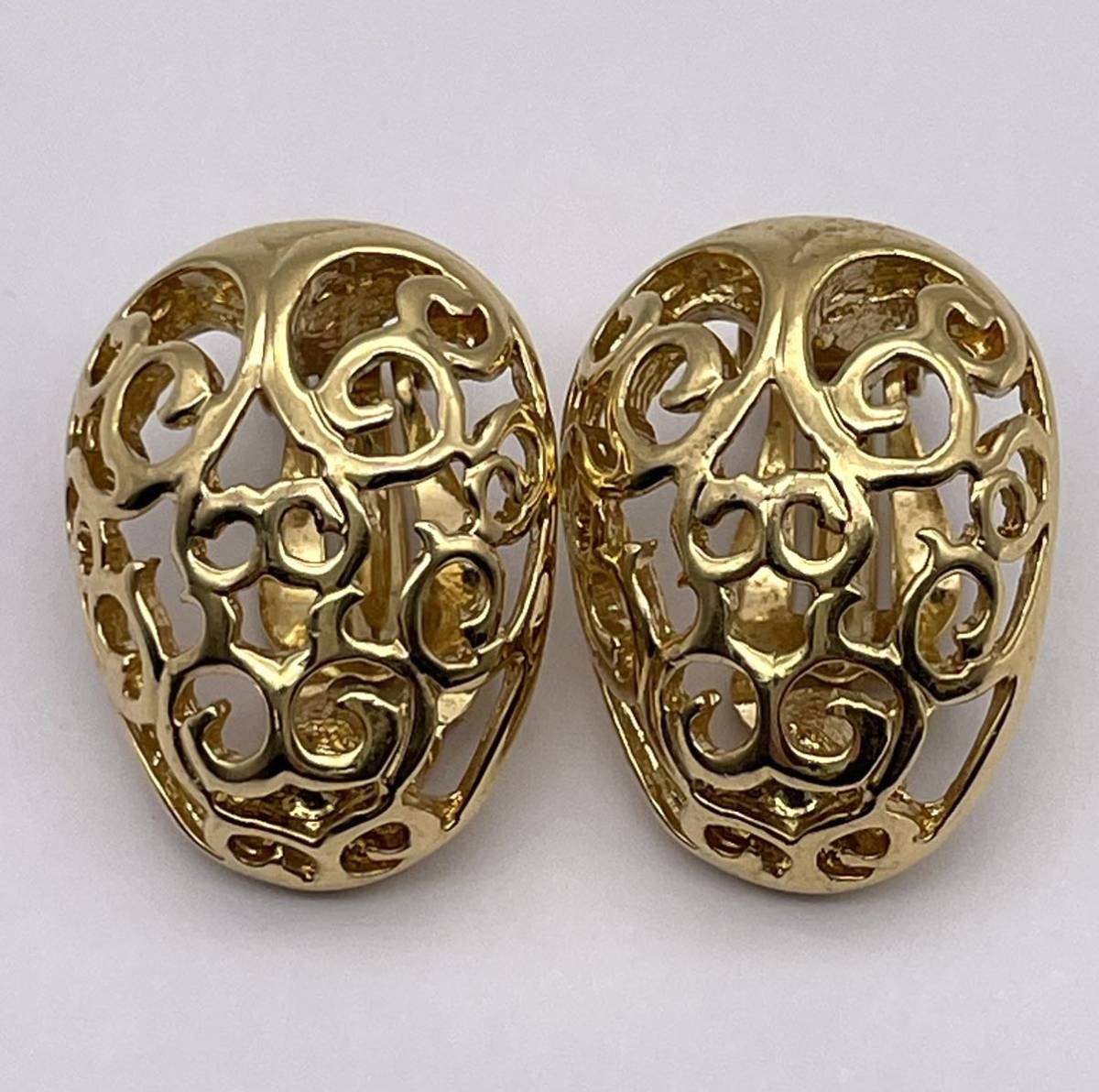 イヴサンローラン Yves Saint Laurentゴールド系 イヤリング 拍卖