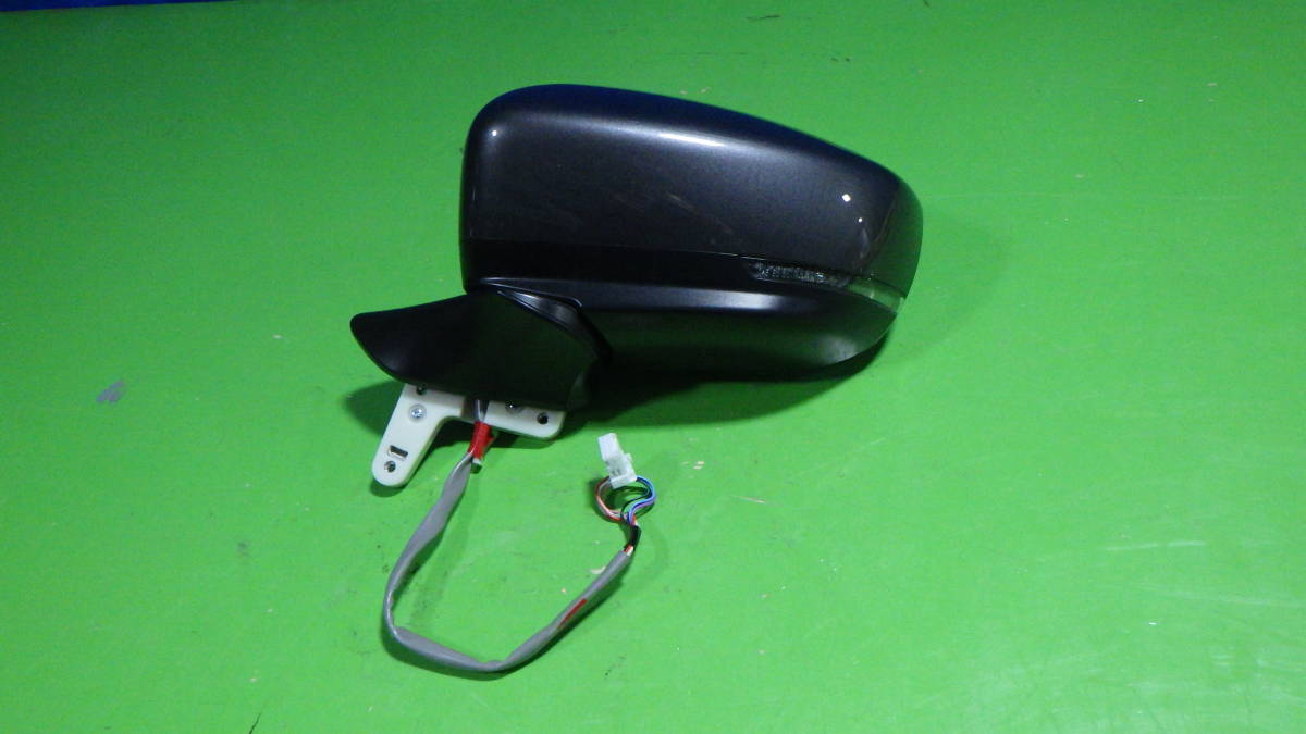 60123-6 インプレッサスポーツ GUE e-BOXER 左 ドアミラー 9P グレー P8Y 純正 中古 棚13拍卖