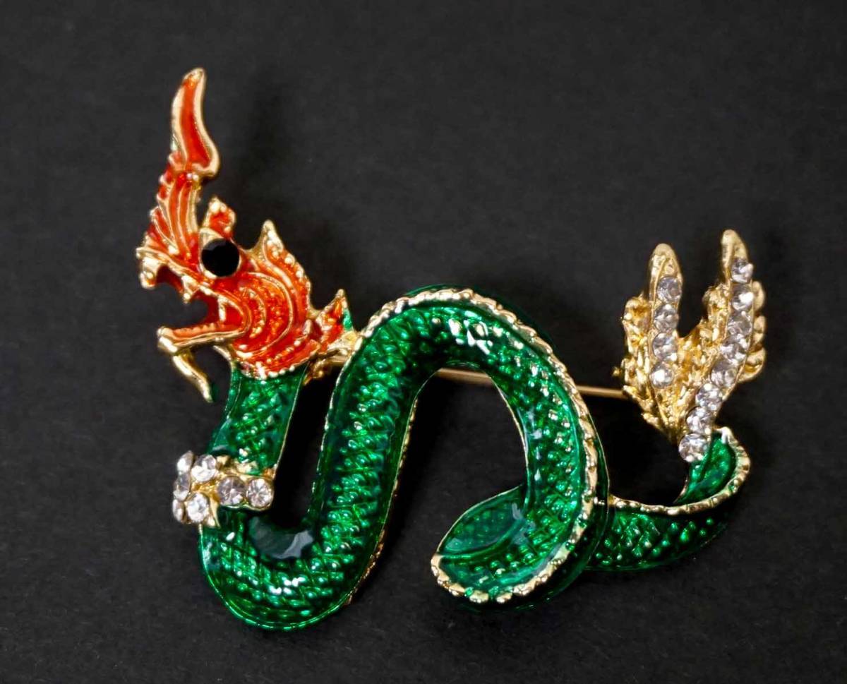 【DX昔赤頭緑龍】新品『ドラゴン DRAGON 龍』キラキラ■ロマンチック 高級感 金属 激渋 ピンバッジ バッチ ブローチ■『開運 ラッキー』拍卖