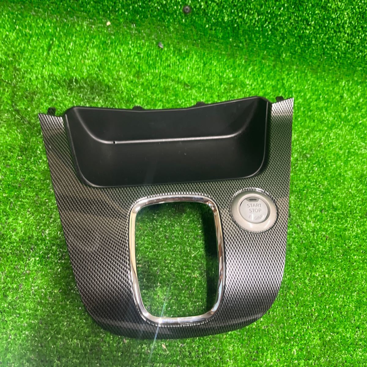 C26セレナ シフトパネル 12-2拍卖