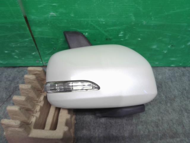 タント DBA-L375S 右ドアミラー カスタムXリミテッド 87910-B2A10拍卖