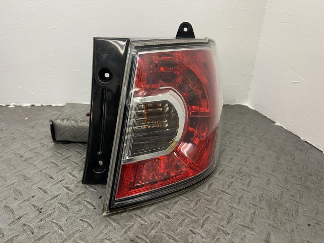 MPV LY3P 右 テール ランプ ライト L206-51-150H 22V拍卖