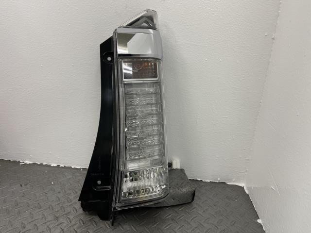 N-BOX JF1 右 テール ランプ ライト 33501-TY0-901拍卖