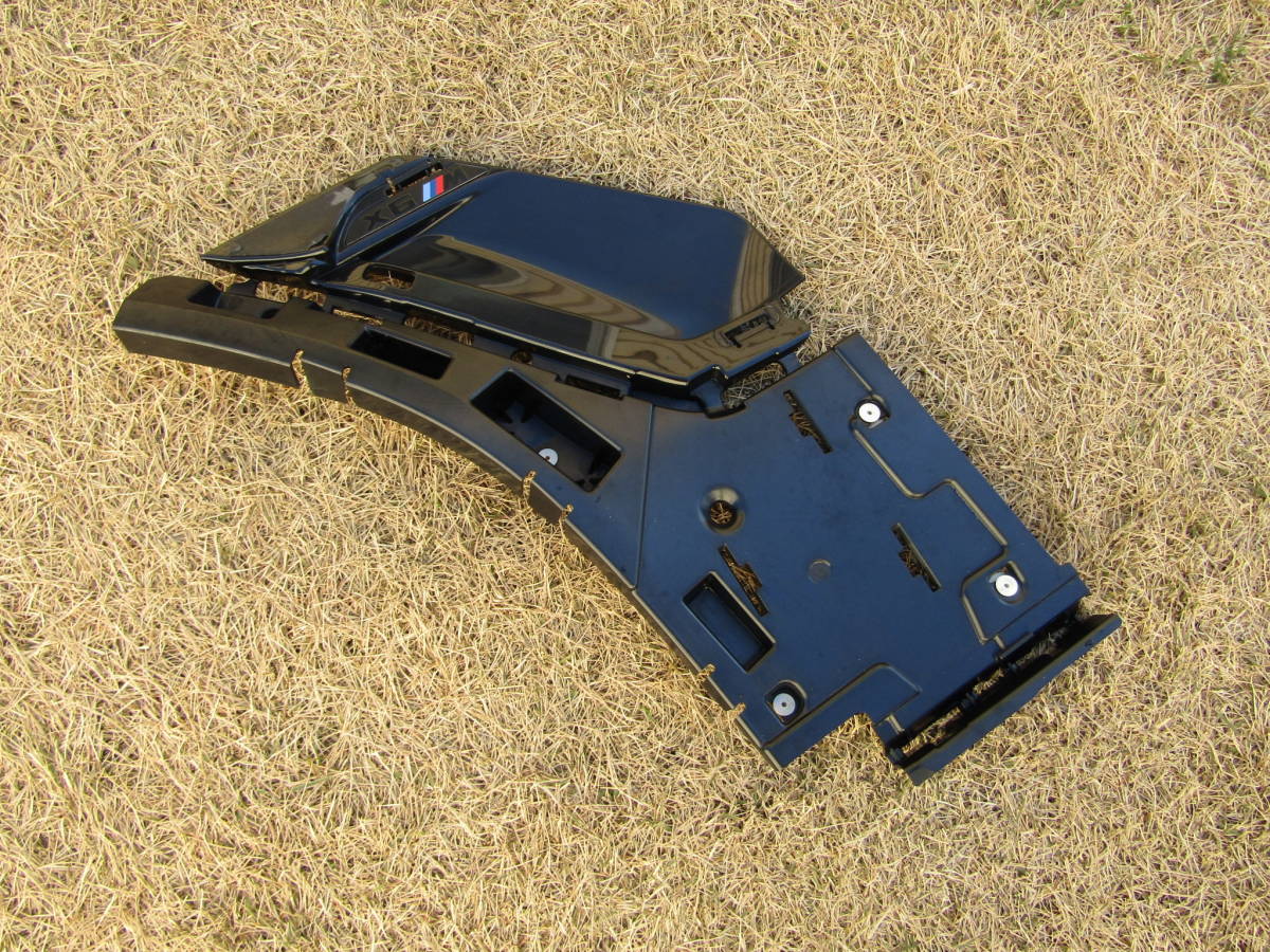 BMW F96 フェンダー ダクト 左 フロントフェンダー パネル Mスポーツ ■■ 1212501拍卖