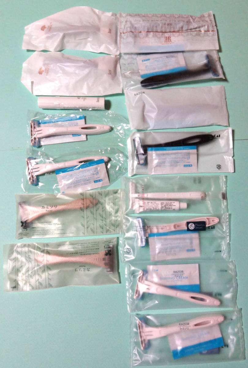 ホテルアメニティー、髭剃り(かみそり・シェイバー・RAZOR)14個、シェイバーフォーム付あり拍卖