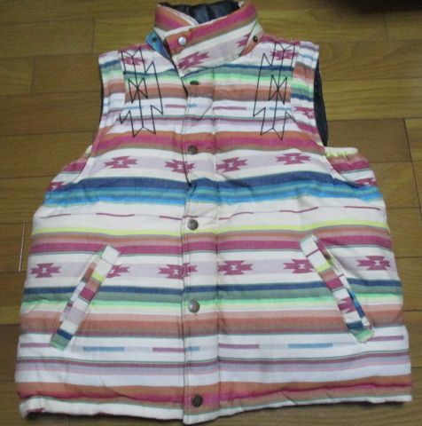 インディアンモトサイクル ダウンベスト Mサイズ ネイティブ柄 indian 刺繍 バイカー フードなし ジャケット拍卖