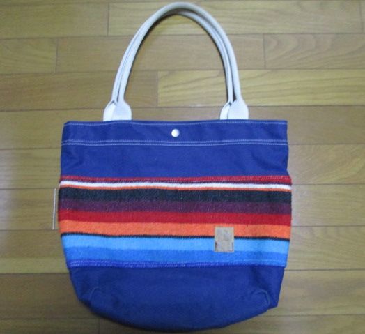 日本製 ムーチョブエノ トートバッグ ネイティブ柄 ラグ 拍卖