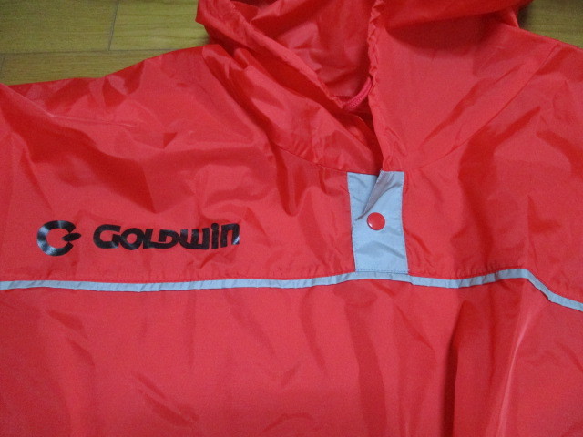 日本製 GOLDWIN ポンチョ 正規品 雨具 赤グレー ゴールドウィン レインコート アウトドア 観戦 希少 品薄 レア拍卖