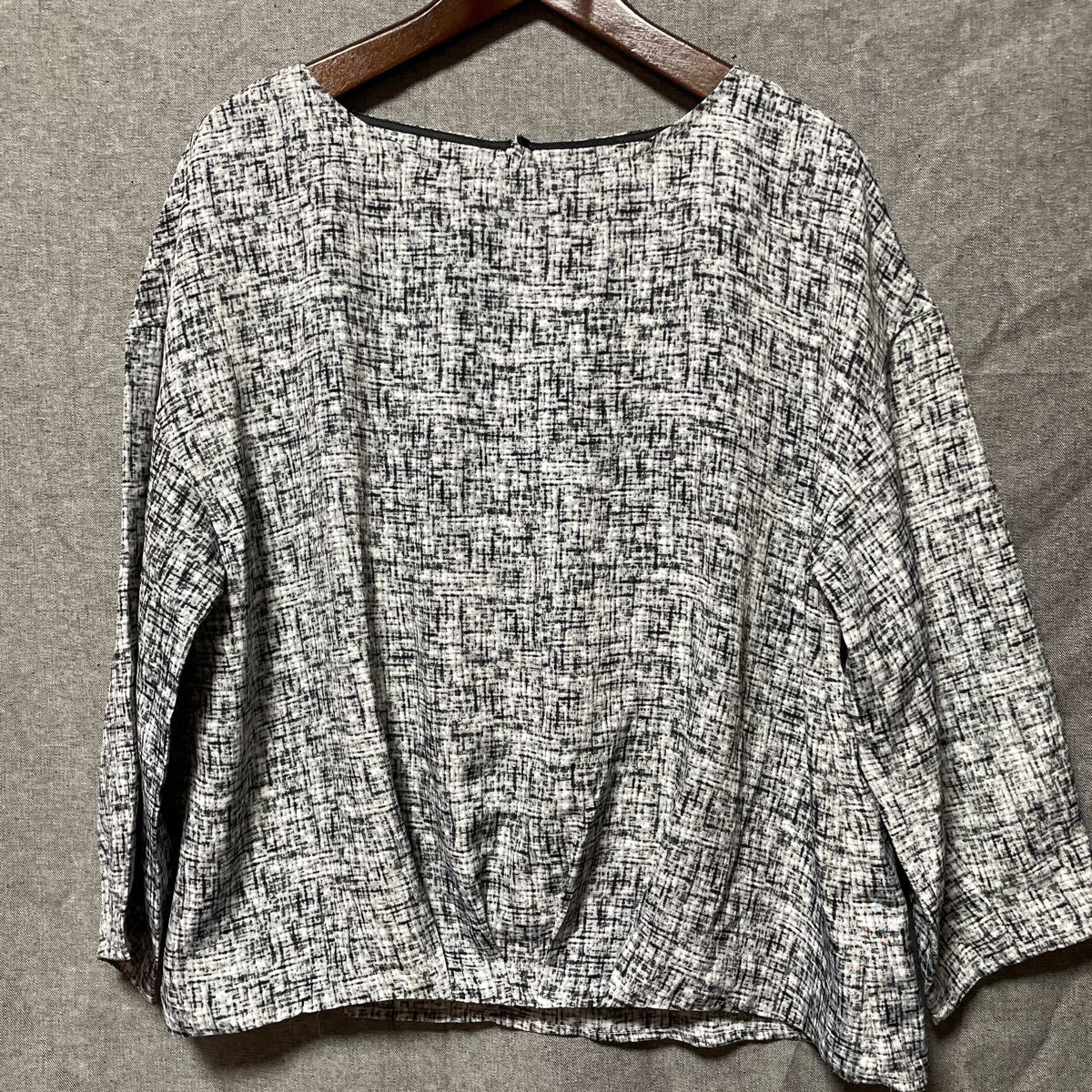 新品 GU ツイードプリントブラウス M ぬ拍卖