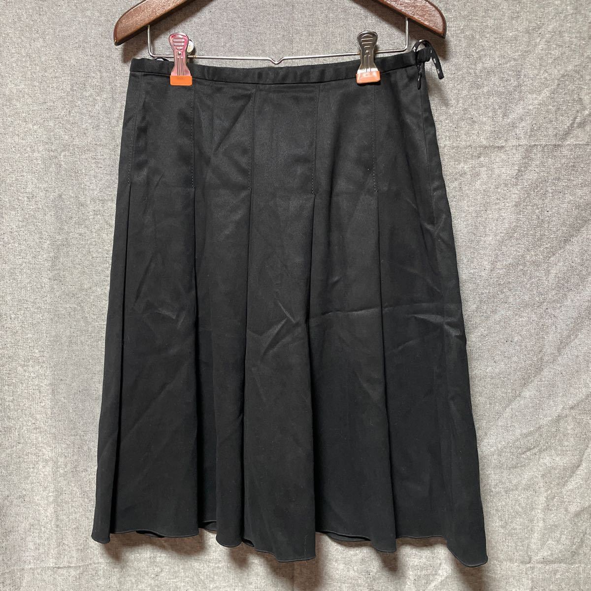 美品 スコッチハウスプリーツスカート38 黒 ぬ拍卖