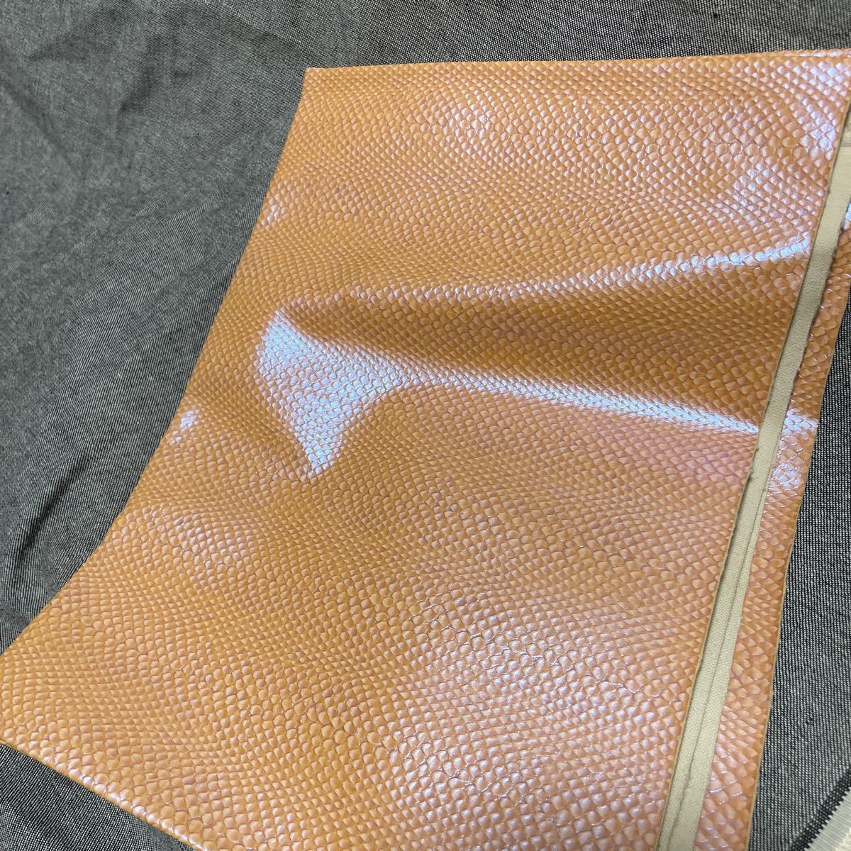 ハギレ クロコダイル調 ポリウレタン素材ピンクオレンジ ぬ拍卖