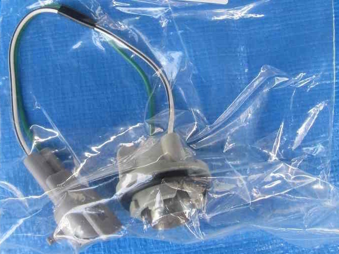 【新品】トヨタ純正 80系ランクル ウインカーバルブソケット拍卖