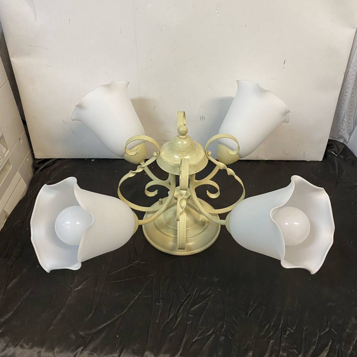 KOIZUMI LED電球付シャンデリア AA39685L 動作品 コイズミ LED照明器具拍卖