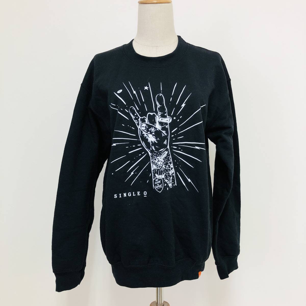 k3090 美品 DILDAN トレーナー 長袖 薄手 プリント イラスト 裏起毛 コットン混 S 黒 メンズ ラフ デイリー ベーシックカジュアルスタイル拍卖