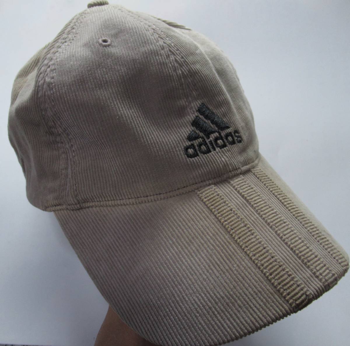 adidas キャップ/帽子 サイズフリー 57~60cm 色茶系 綿100% 春秋冬3シーズンくらい /送料無料 標準サイズ 頭大きい人もOK 肌触り良い拍卖