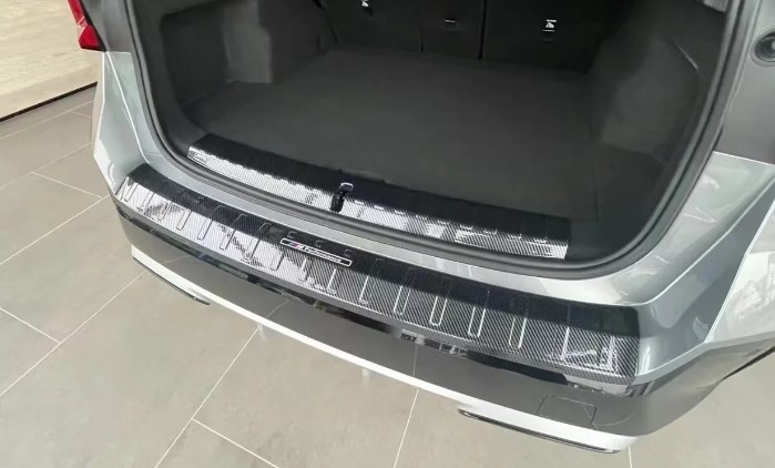 圧倒的存在感♪ BMW インナーステップ ラゲッジパネル カバー U11 X1 xDrive20i xDrive20d M35i xライン Mスポーツ X1シリーズ カーボン調拍卖