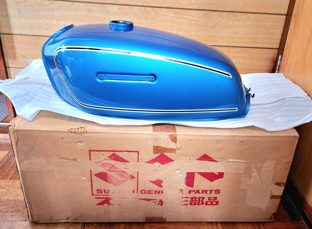 未使用品!! 送料込み【 SUZUKI GT125 】ガソリンタンク/フェールタンク/スズキ拍卖