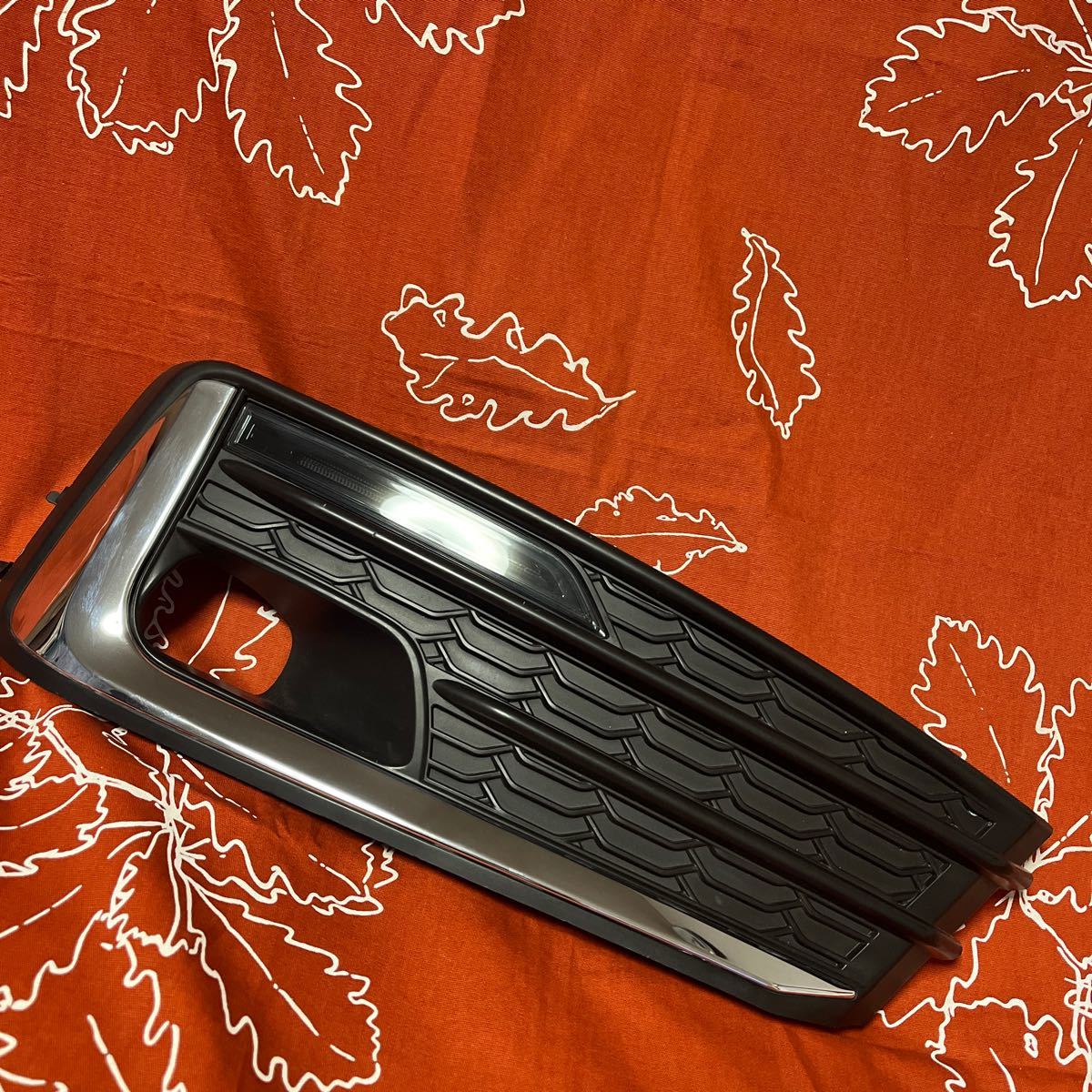 スバル インプレッサ G4 GK6 GK7 純正 フォグガーニッシュ フォグカバー 右 LED付き 中古 小傷あり拍卖