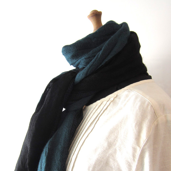 美品 シックな色合いのバイカラーストール拍卖
