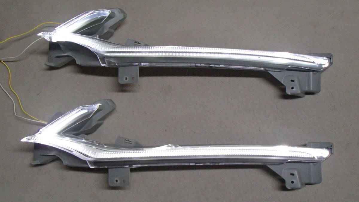 カローラ フィールダー ポジションランプ 左が2個 LED拍卖