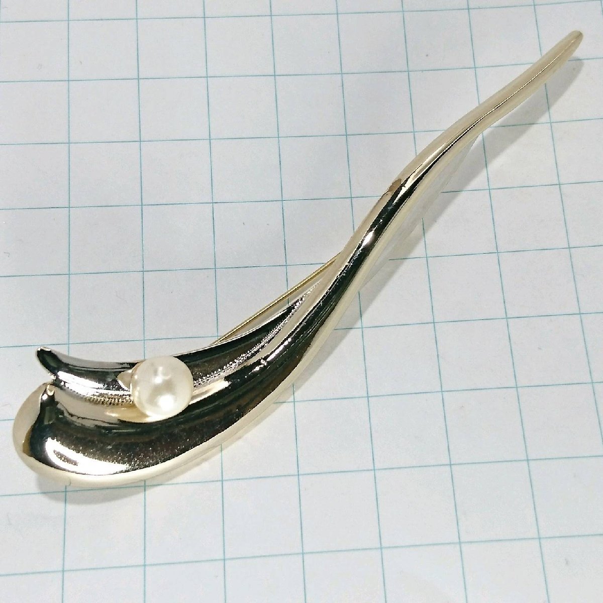 送料無料)ビンテージ☆ウェーブデザイン☆アンティーク ブローチ A22094拍卖