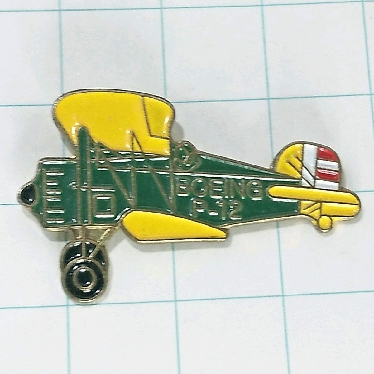 送料無料)ボーイング P-12 レトロ機 飛行機 ピンバッジ ピンズ A22131拍卖