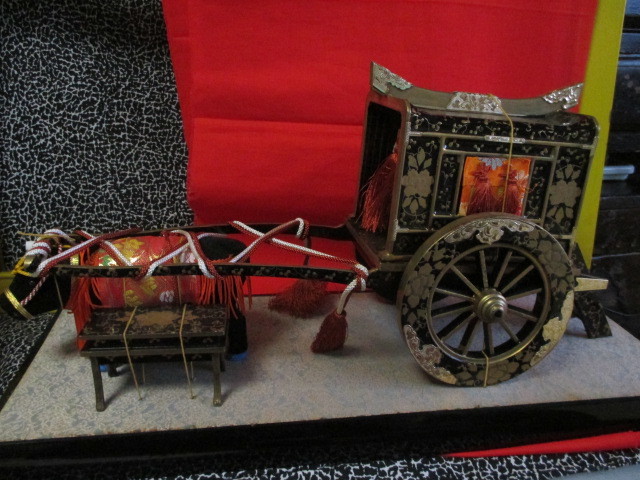 ★菊華 雛道具 精巧な作り 美品 新品同様 ヴィンテージ 雛道具 木製 御所車 蒔絵 金蘭 ひな道具 雛飾り ひな祭り ミニチュア拍卖