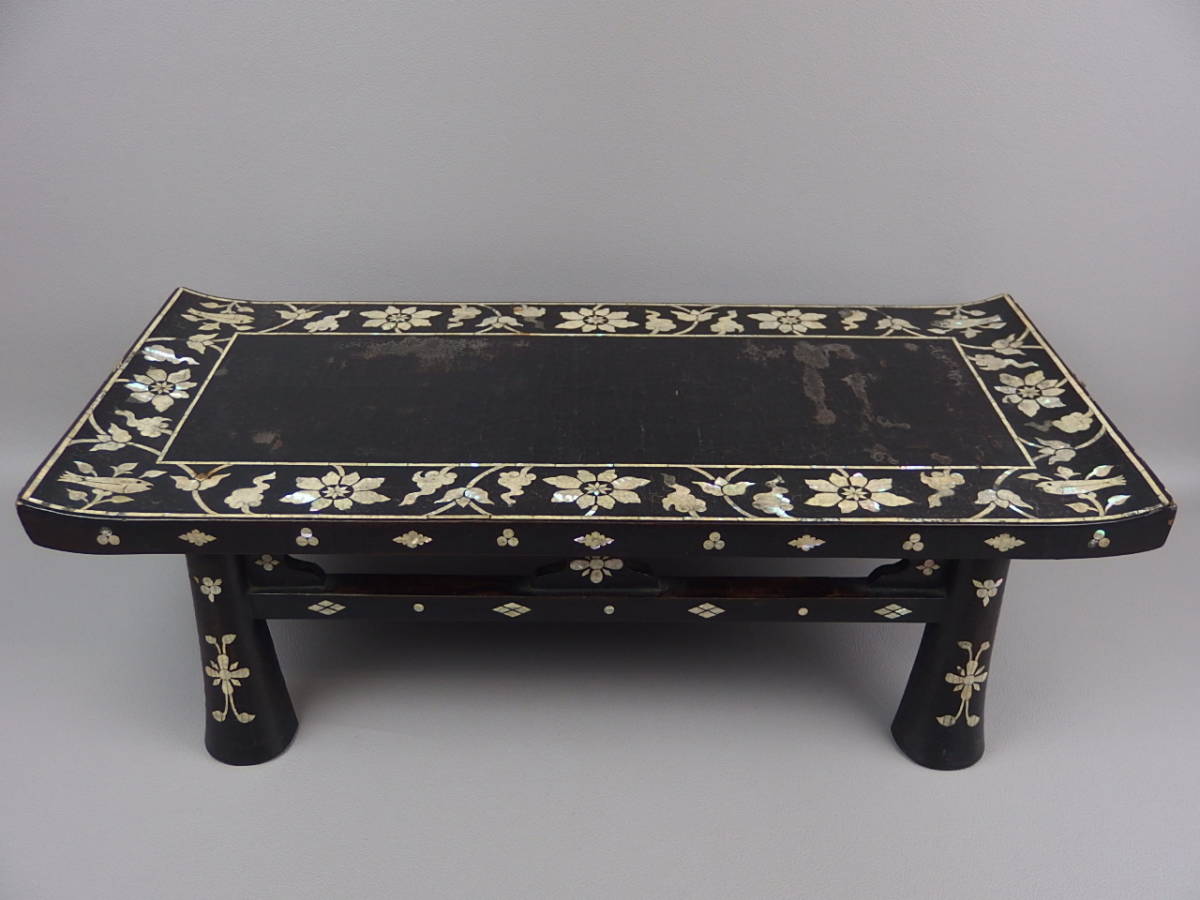 【骨董・茶道具】★古い 李朝?中国?★★螺鈿細工魚草花文文机 平卓 花台 er096txl.8 中国古玩 李朝民芸 高麗螺鈿拍卖