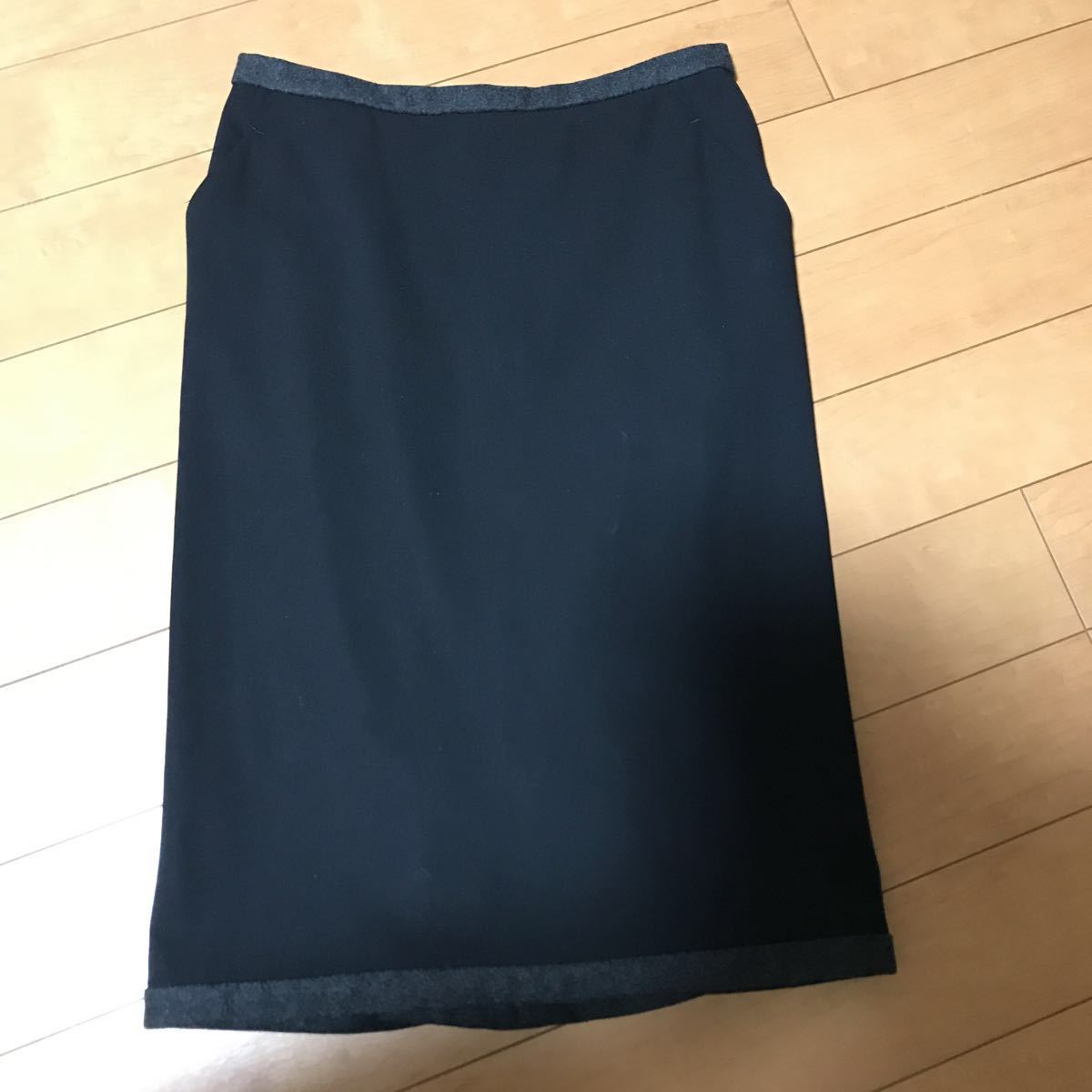 美品 MaxMara イタリア製 バックフリルスカート 黒 サイズ38拍卖