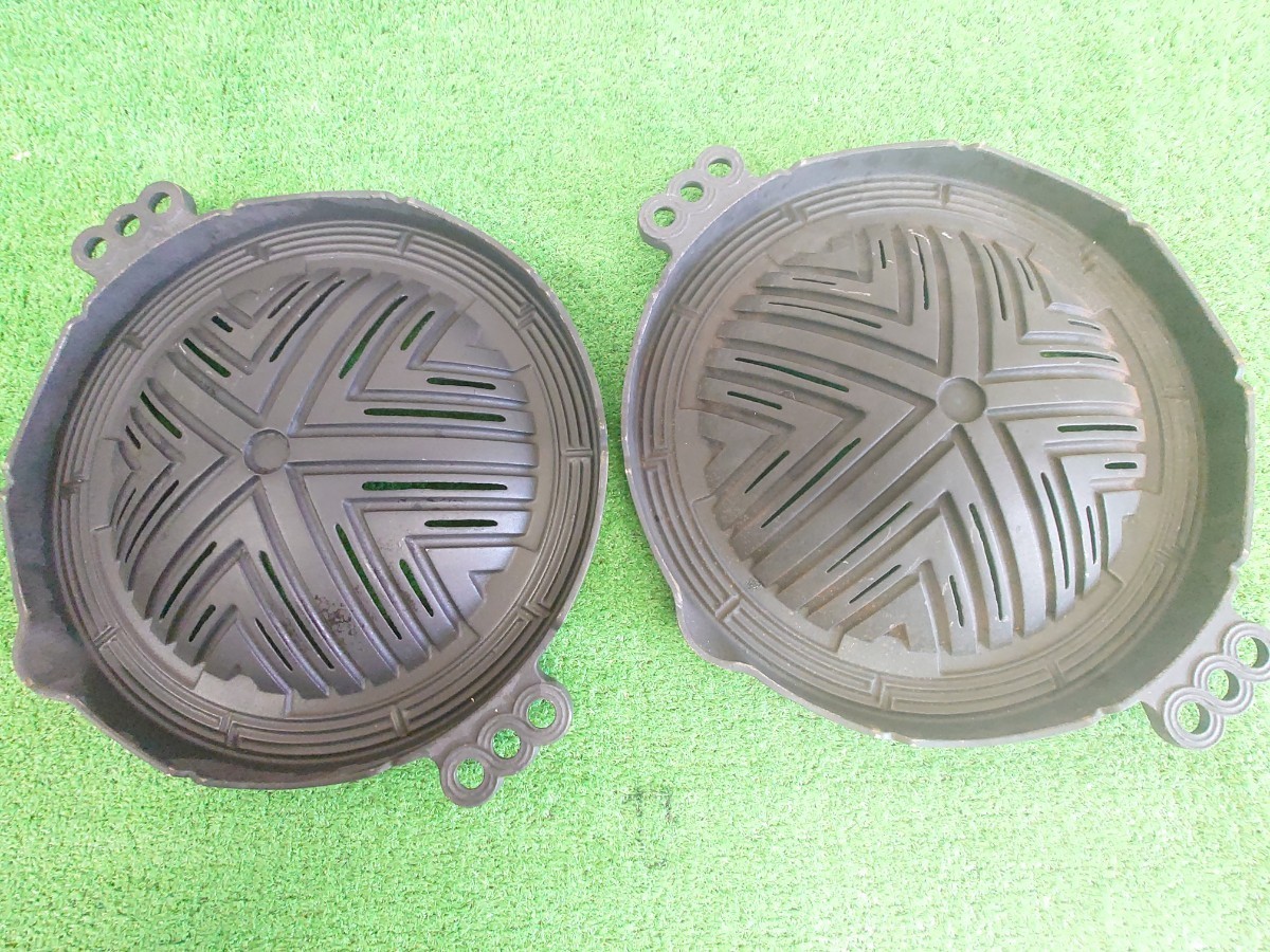 【WE57】池永鉄工 鋳鉄製 ジンギスカン鍋 2個セット 穴あき 29CM 中古品 鍋 キッチン用品 厨房用品 鉄板プレート拍卖