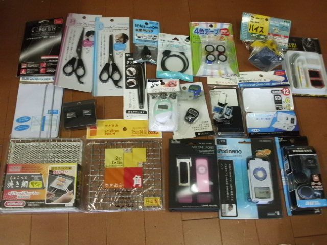 ☆___小物・雑貨など色々まとめて 20個 未使用??:ストップウォッチ・保護フィルム・ケーブル・ケース・はさみ など___拍卖