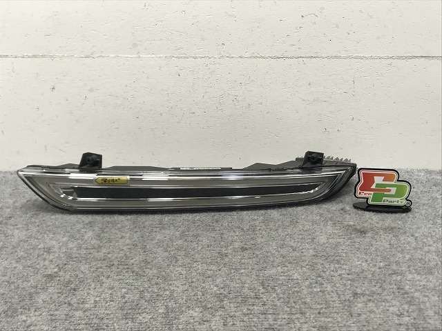 カイエン GTS 958/92A 純正 後期 左デイライト/デイタイムランニングライト LED 7P5.941.181.H/7P5941181H ポルシェ(133919)拍卖