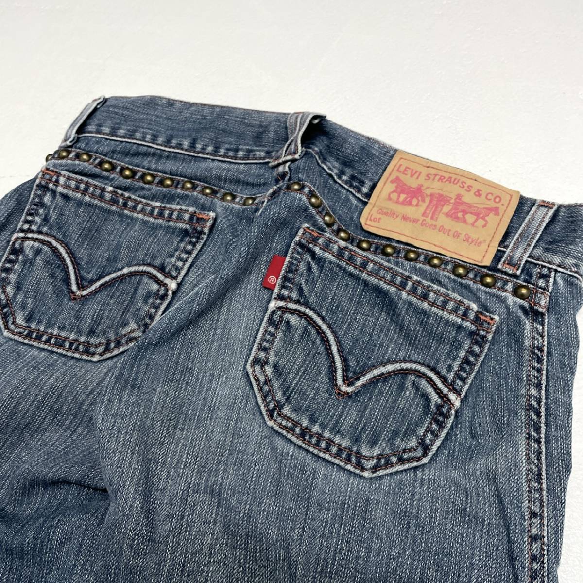 USA古着 00’s Levi’s 504 デニム パンツ/SLOUCH STRAIGHT スタッズ パッチワーク つぎはぎ ダメージ 加工 海外規格 ジーンズ ジーパン拍卖