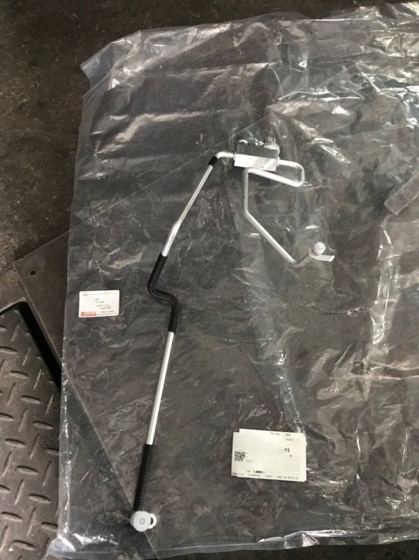 残りわずか!【未使用 ダイハツ 純正】ハイゼットカーゴ リキッド パイプSUB-ASSY 高圧側リキッドチューブ拍卖