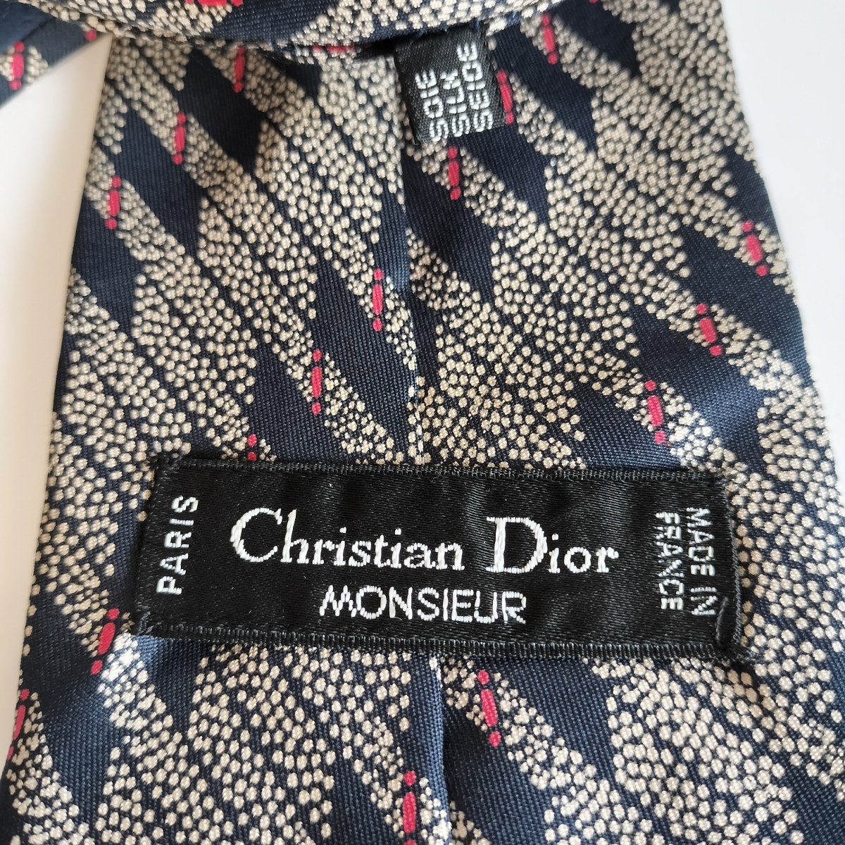 Christian Dior(クリスチャンディオール)黒紺点々ストライプネクタイ拍卖