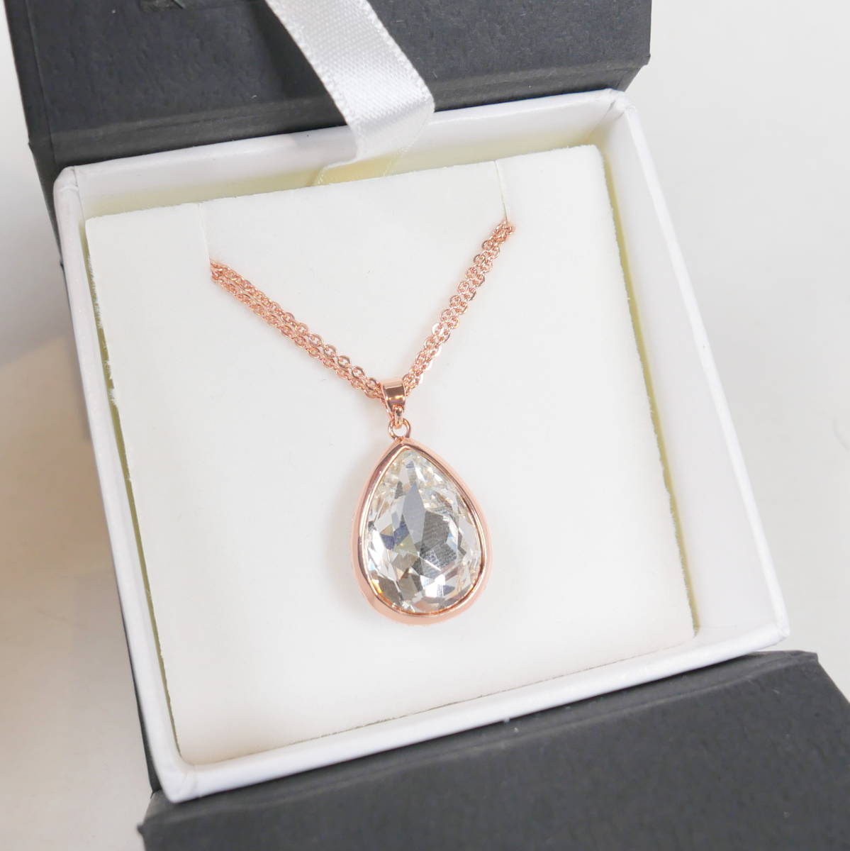 ♪中古アクセサリー★NOUR LONDON ヌール ロンドン 2連 人工石 ネックレス 首回り44cm拍卖