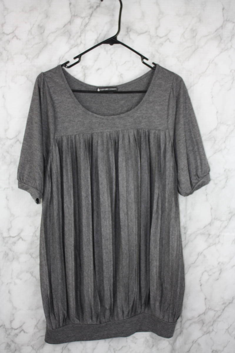 FORTUNE COOKIES プリーツトップス グレー Mサイズ拍卖