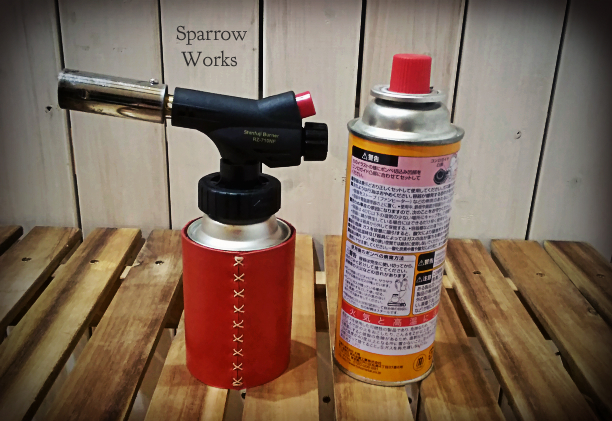 ★ 赤 イワタニ ジュニア カセットガス レッド レザーカバー クロスステッチ★ iwatani CB缶 カバー junior ガス缶 誕生日 革カバー拍卖