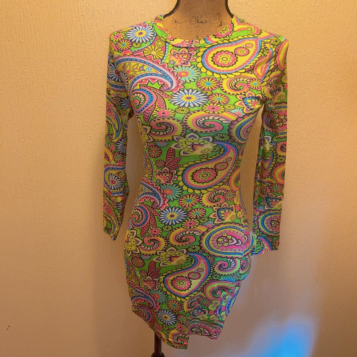 新品★カラフル★ペイズリー柄★総柄★社交ダンス★キャバ&水商売衣装★ワンピースM拍卖