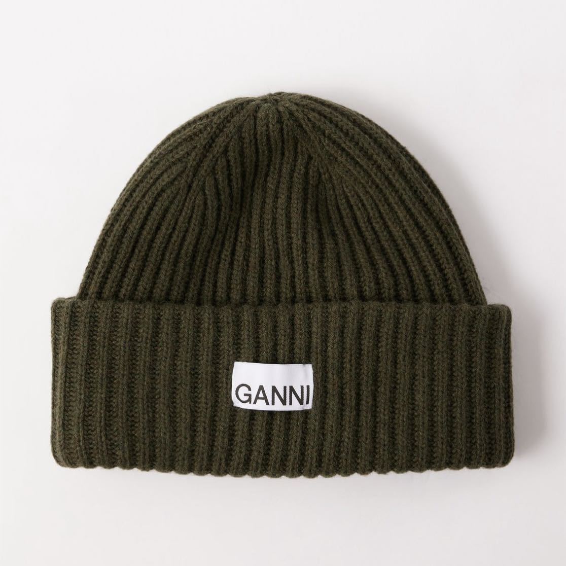 新品 Ganni ガニー リブ ロゴパッチ ニット帽 ニットキャップ 帽子 カーキ ホワイト ロゴパッチ ビーニー拍卖