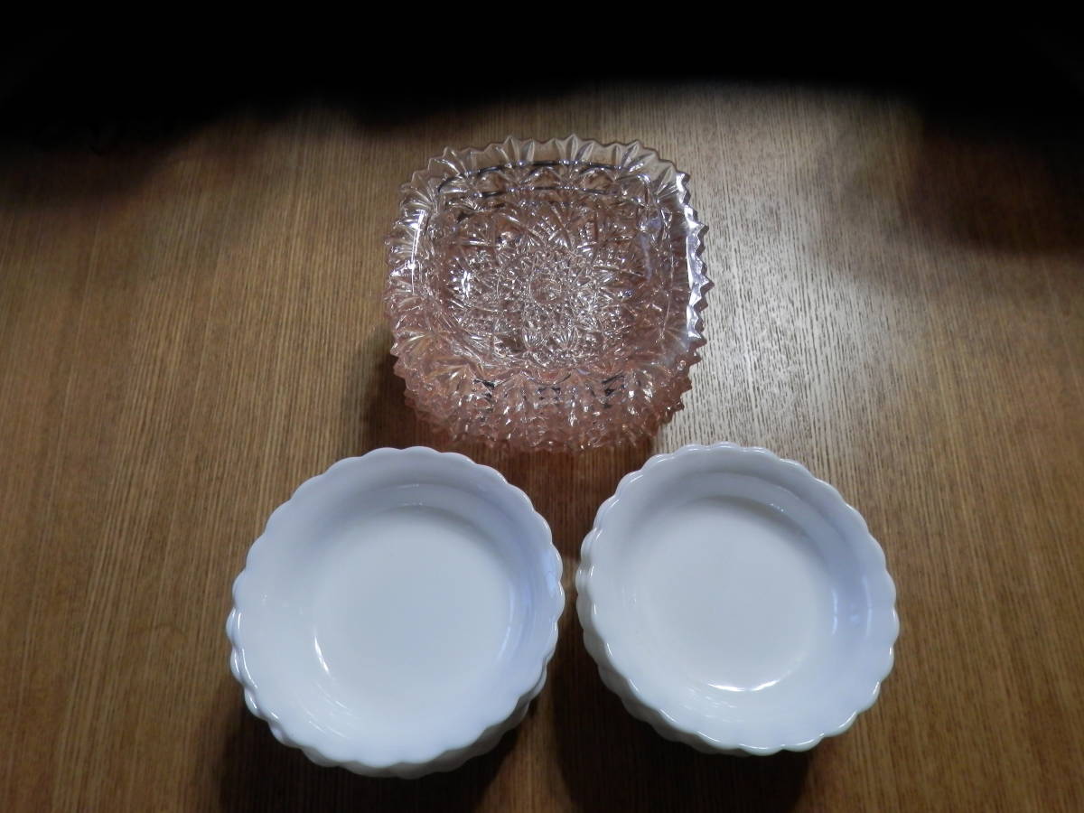 かわいい ガラスの小皿 ホワイト9枚&ピンク5枚の合計14枚セット 自宅保管中古品拍卖