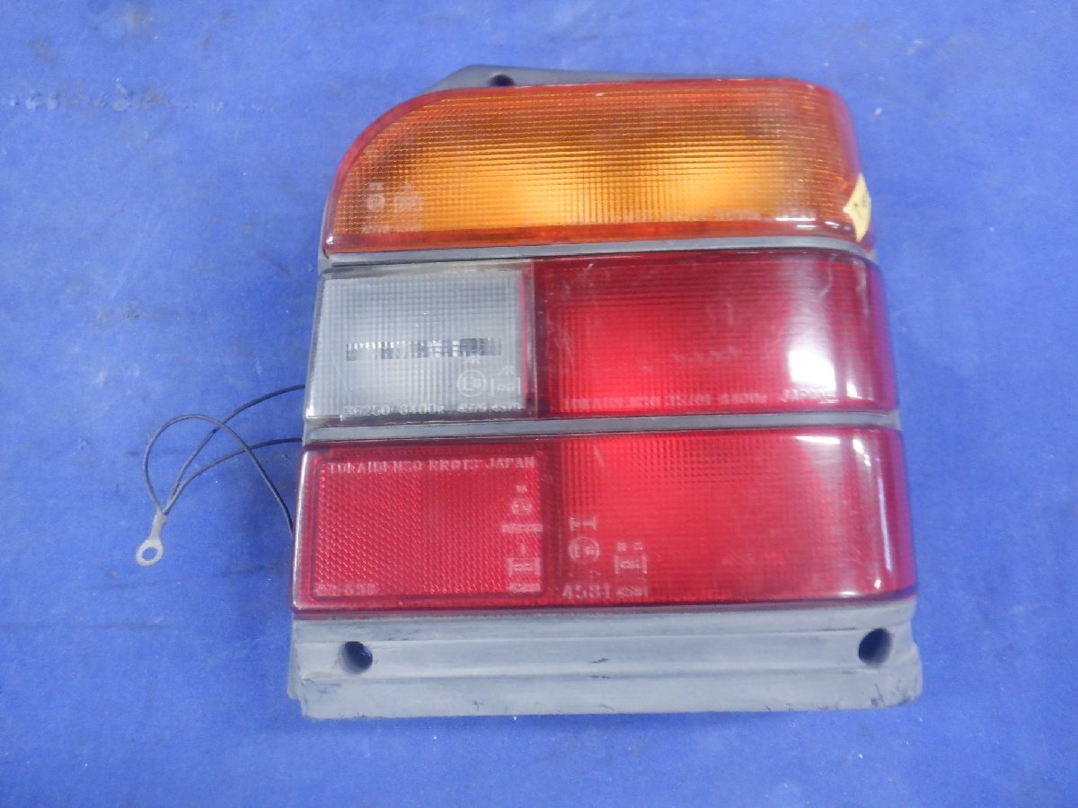 ◎【B】スズキ アルト CC72V 純正 右テールライト TOKAIDENSO 36250-8400 35701-8400 ジャンク拍卖