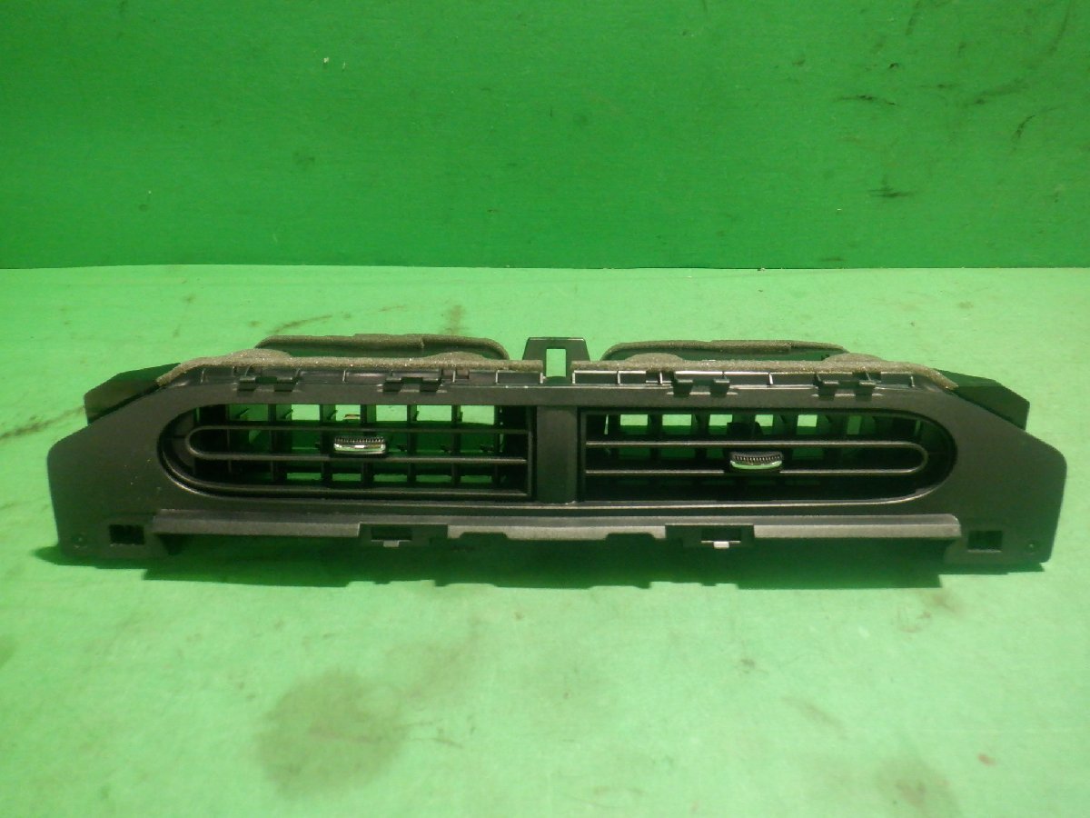 ◎【C】トヨタ アクア NHP10 純正 センターエアコン吹き出し口拍卖