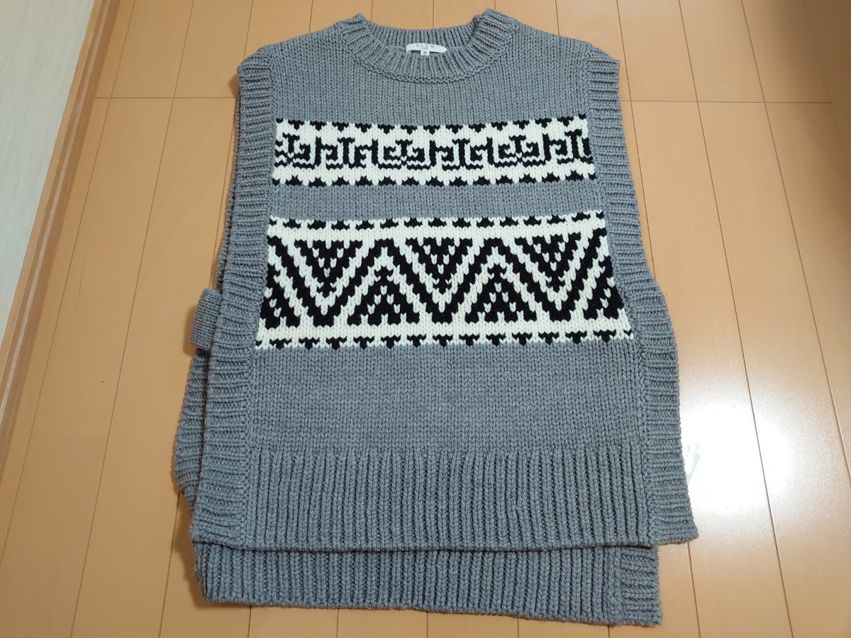 23区 slow カウチンニットベスト トップス 38 グレー 肩幅46脇下90丈60センチ 新品未使用自宅保管 カーディガン ウール拍卖
